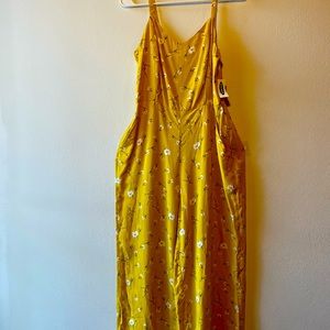 Pant Old Navy Romper. Size medium.